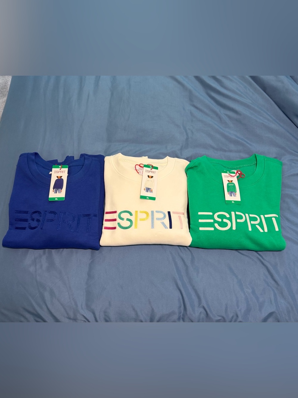 Esprit Crewneck Sweatshirts in Blue, White & Green